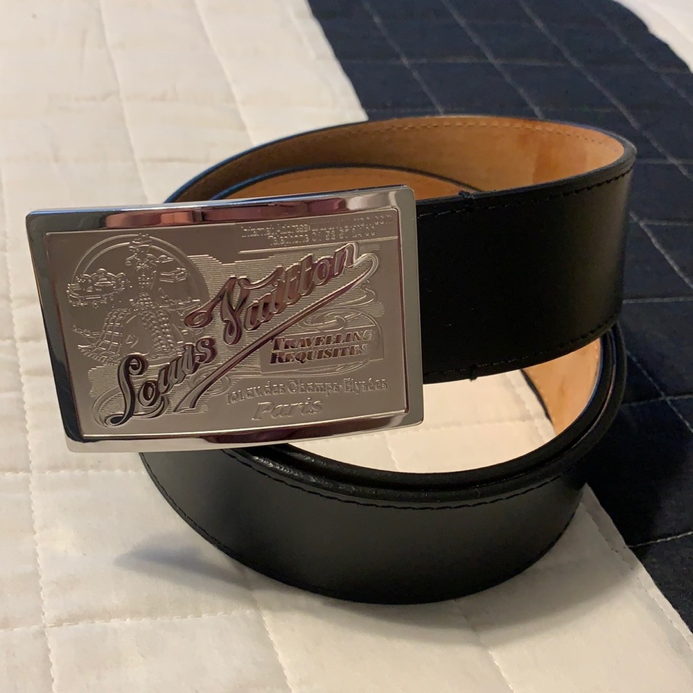 Louis vuitton belt size 36 like new